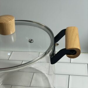 Glass pot