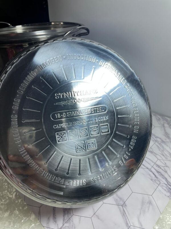 1000376519.jpg Stainless-steel pot